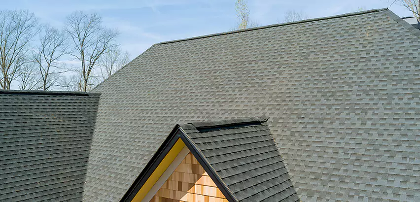 Replacing Vinyl Siding With Cedar Shingles in Oklahoma City